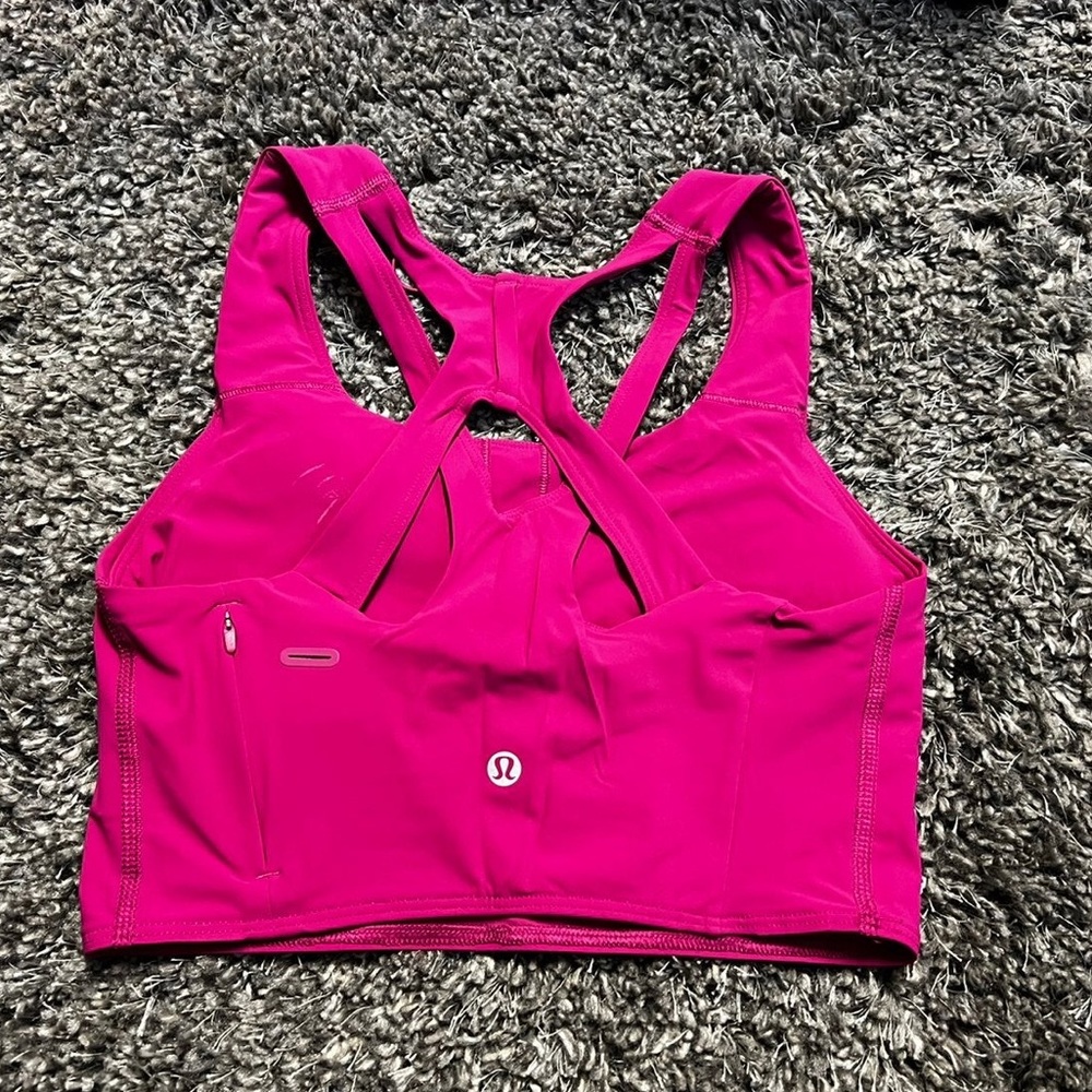 Lululemon sports bra